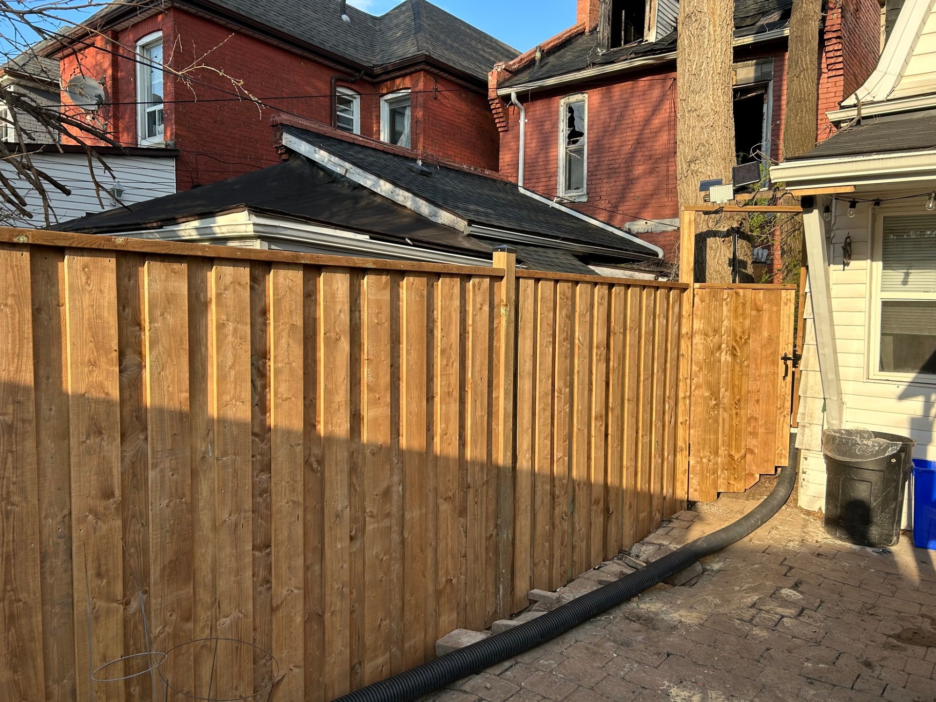 Toronto – Tight Board Fence